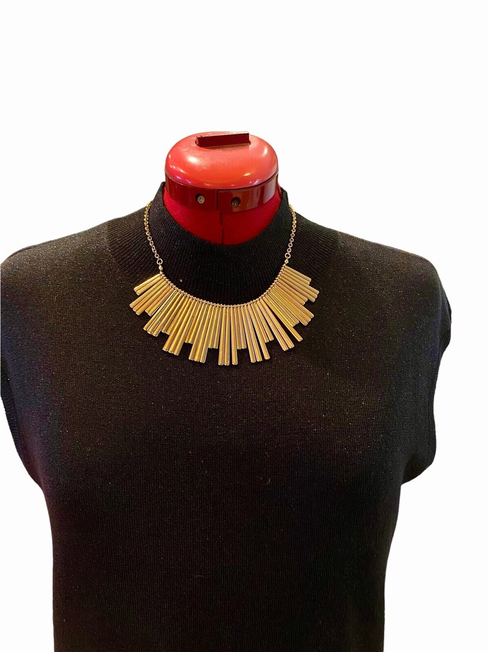 Liz Claiborne Gold Plate Peter Pan Style Choker Necklace JD7